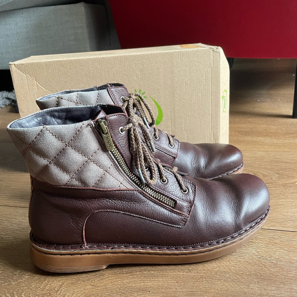 Women’s Naot Lace Up Castera Booties